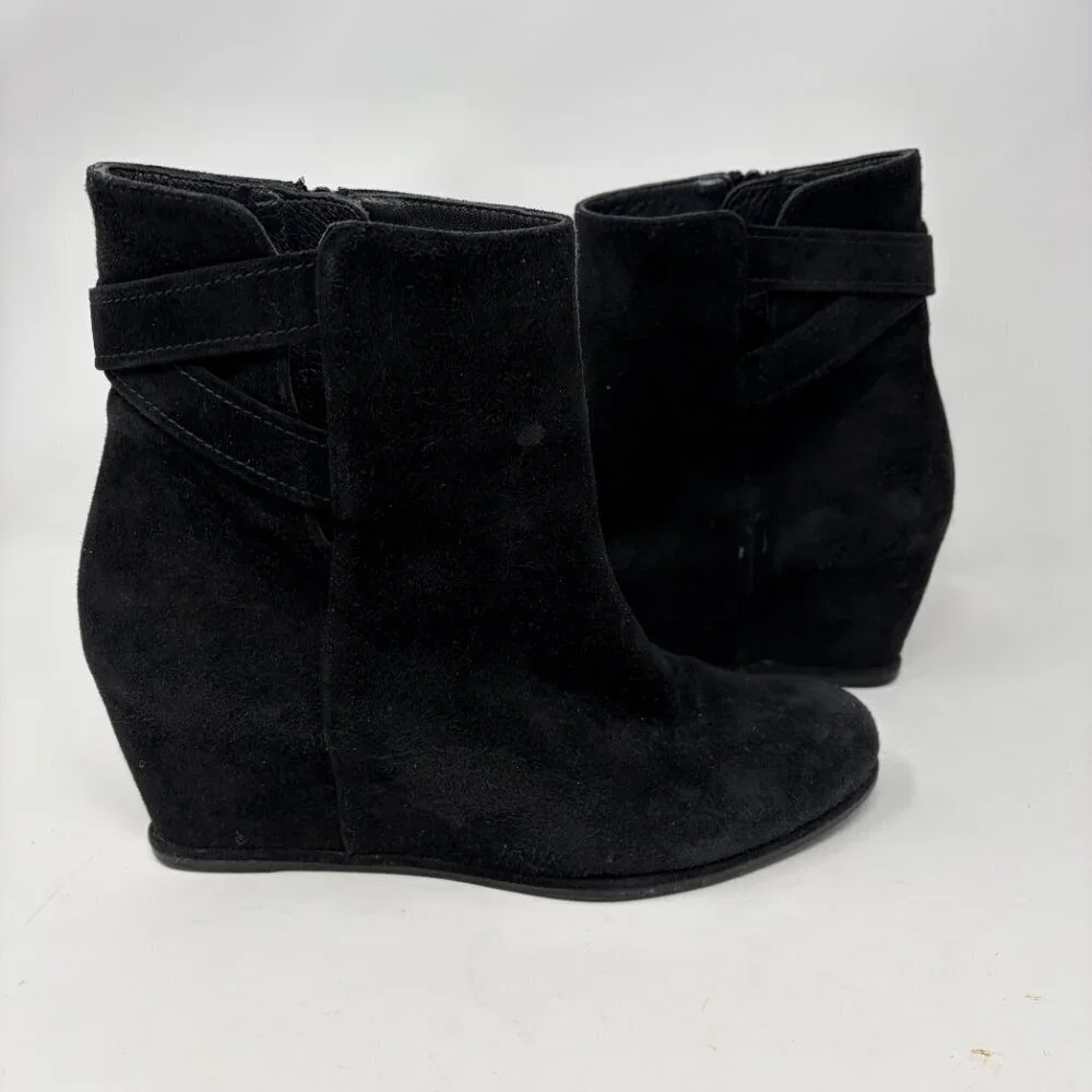 Stuart Weitzman women's suede Fitness wedges 8.5 M black ankle booties